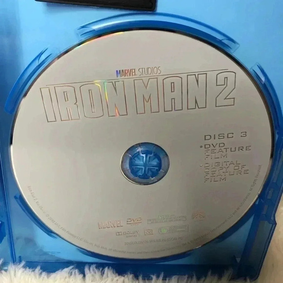Iron Man  2 Blu-Ray + DVD - Picture 7 of 7